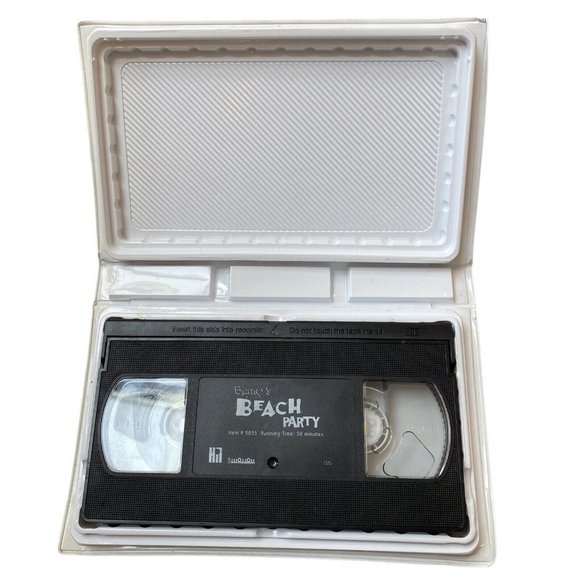 Barney's Beach Party VHS 50 Minutes Never Seen on TV Sing Along Songs - Picture 2 of 3